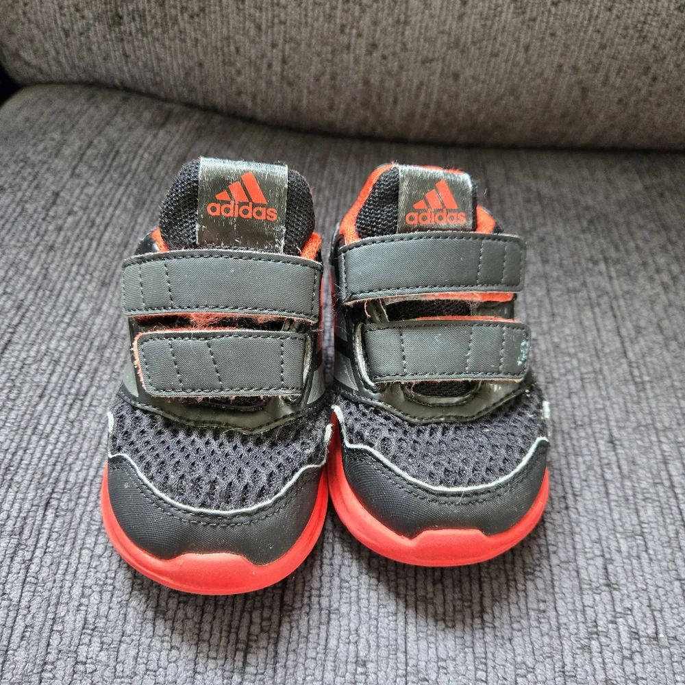 Adidas Kids Toddler Black and Red Sneakers - Picture 8 of 13